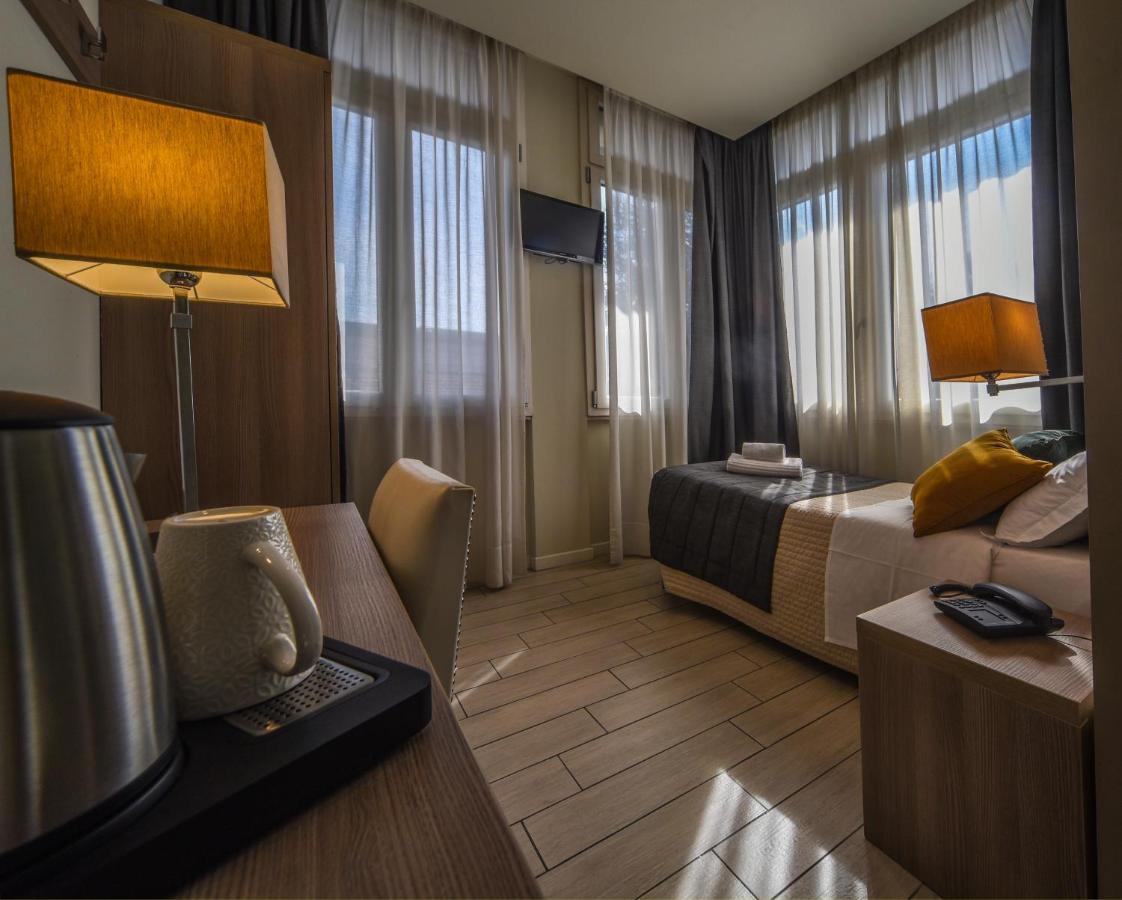 Hotel Zara Milano Luaran gambar